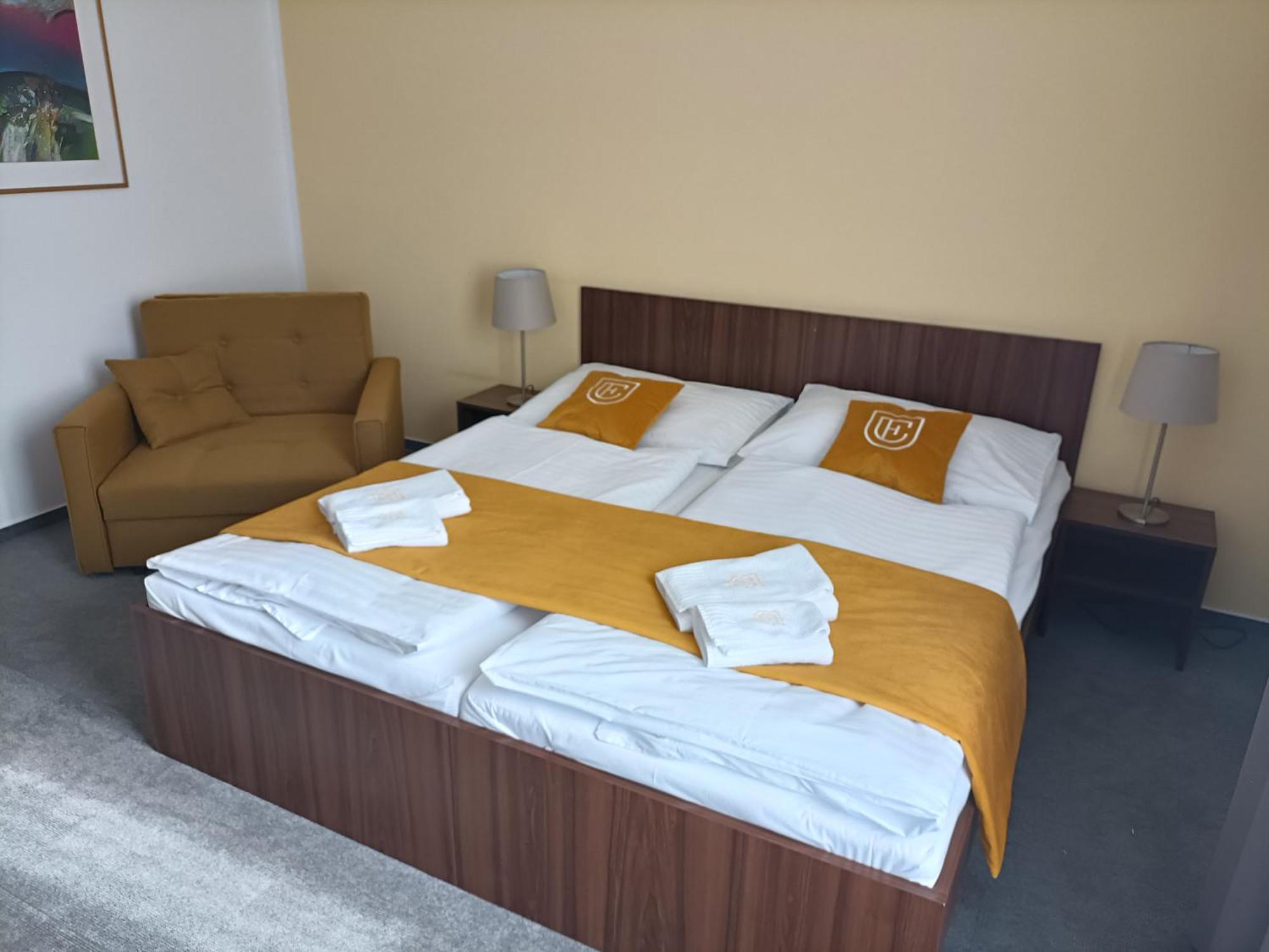 Hotel Eminent Stupava Extérieur photo