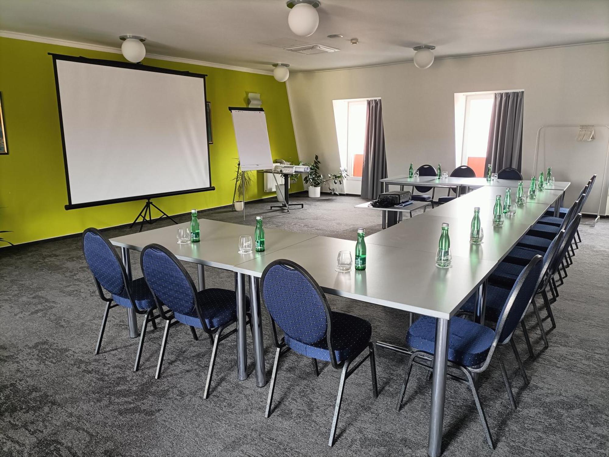 Hotel Eminent Stupava Extérieur photo